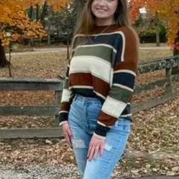 Cozy oversized color block striped knit sweater Top - Picture 2 of 7